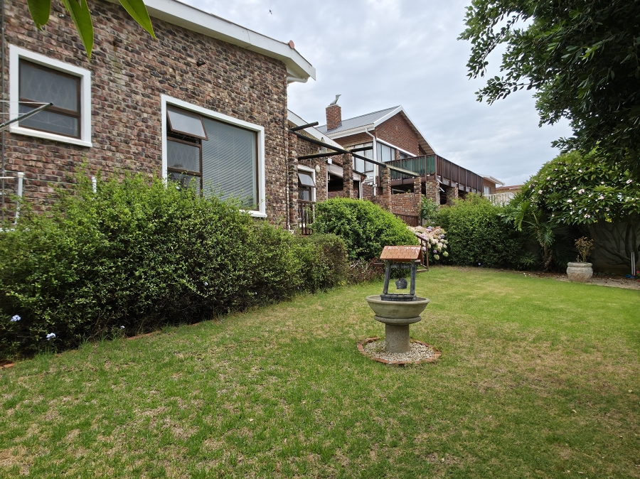 4 Bedroom Property for Sale in Noorsekloof Eastern Cape